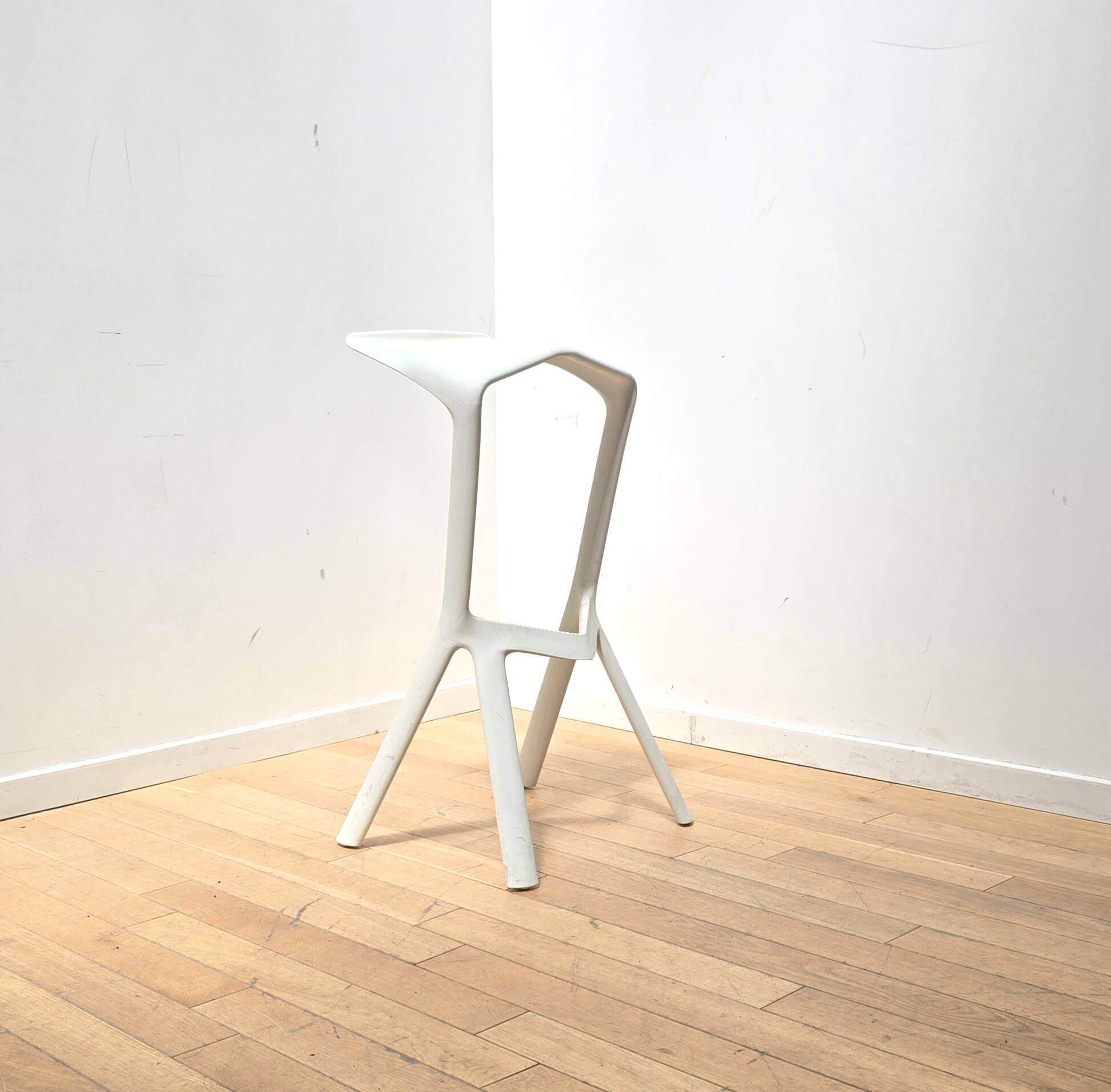 Prank Bar Stool, Miura