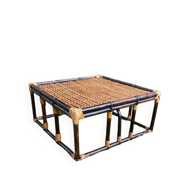 Table basse en rotin et osier