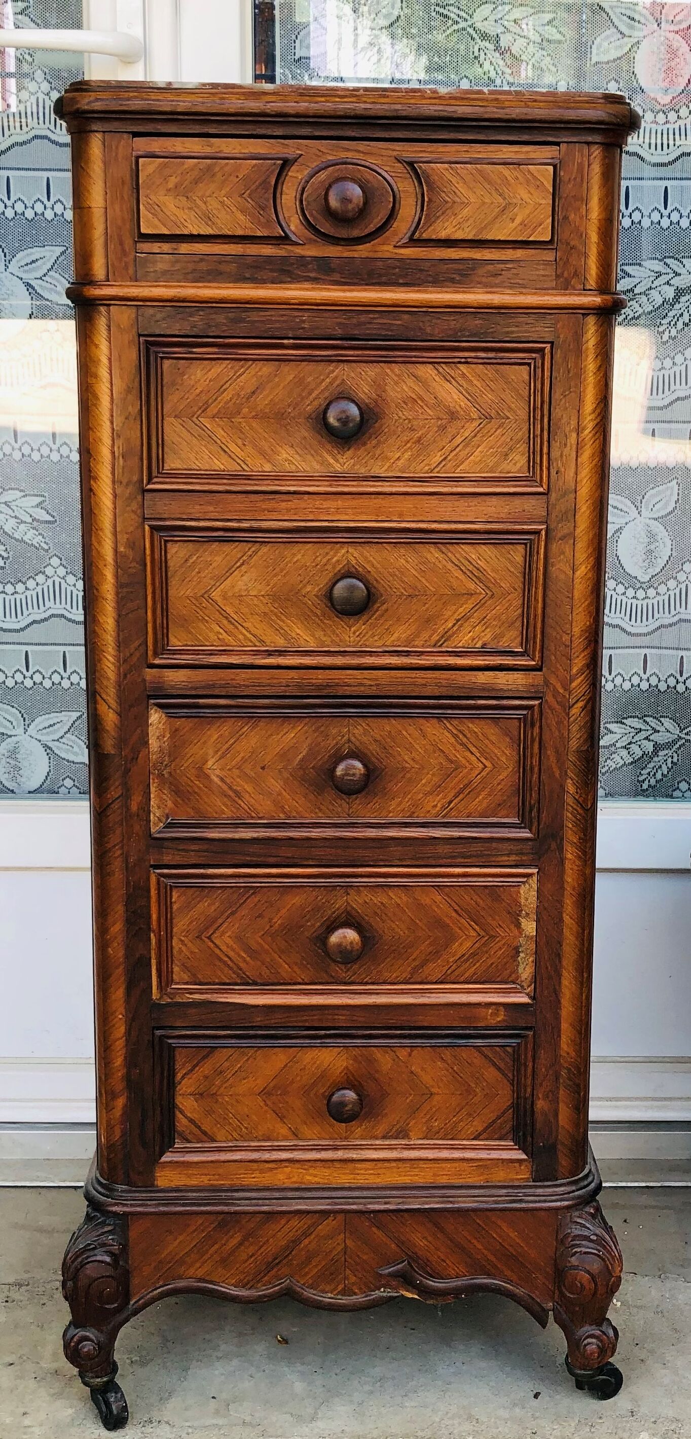 Bedside above marble with a niche and 4 drawers
