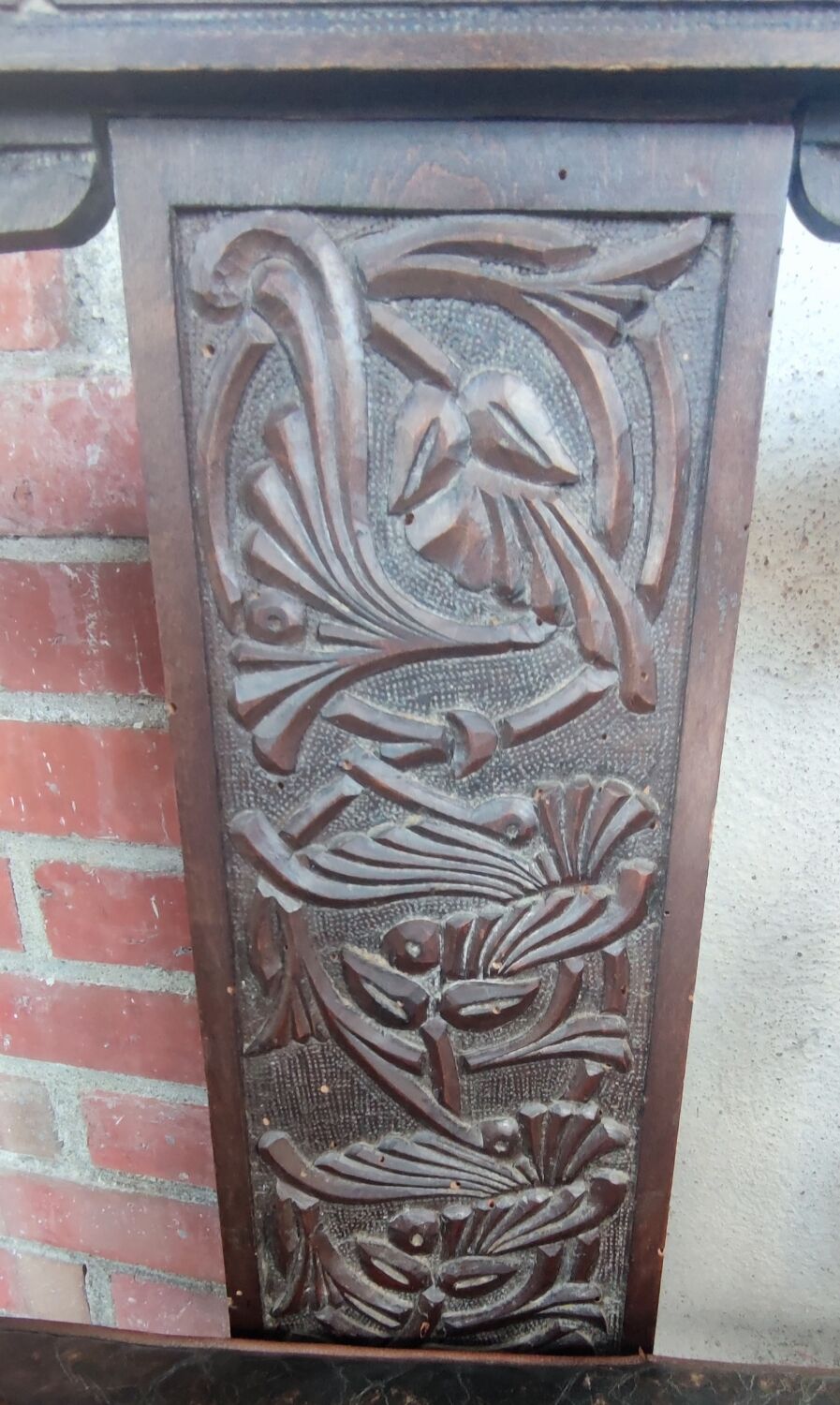 Ensemble 3 pièces meuble, fauteuil et pouf bois sculpté