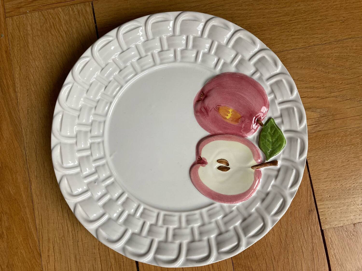 Fruit barbotine dessert plates