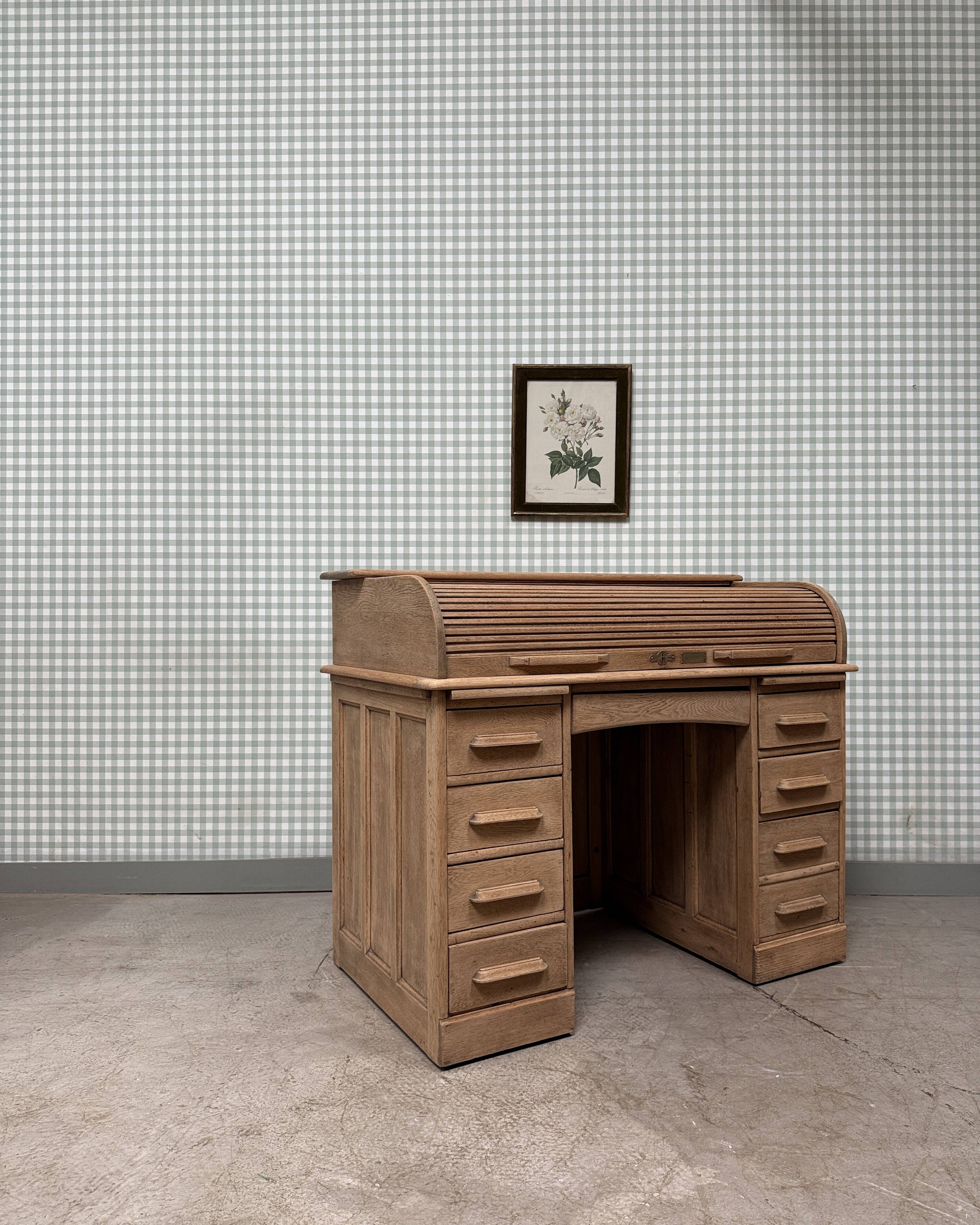American cylinder desk (renovated)