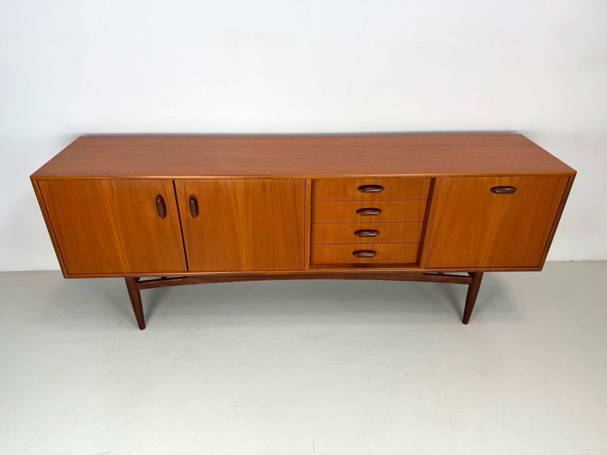 Buffet vintage G-Plan.