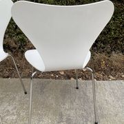 Set of 4 3107 chairs by Arne Jacobsen for Fritz Hansen