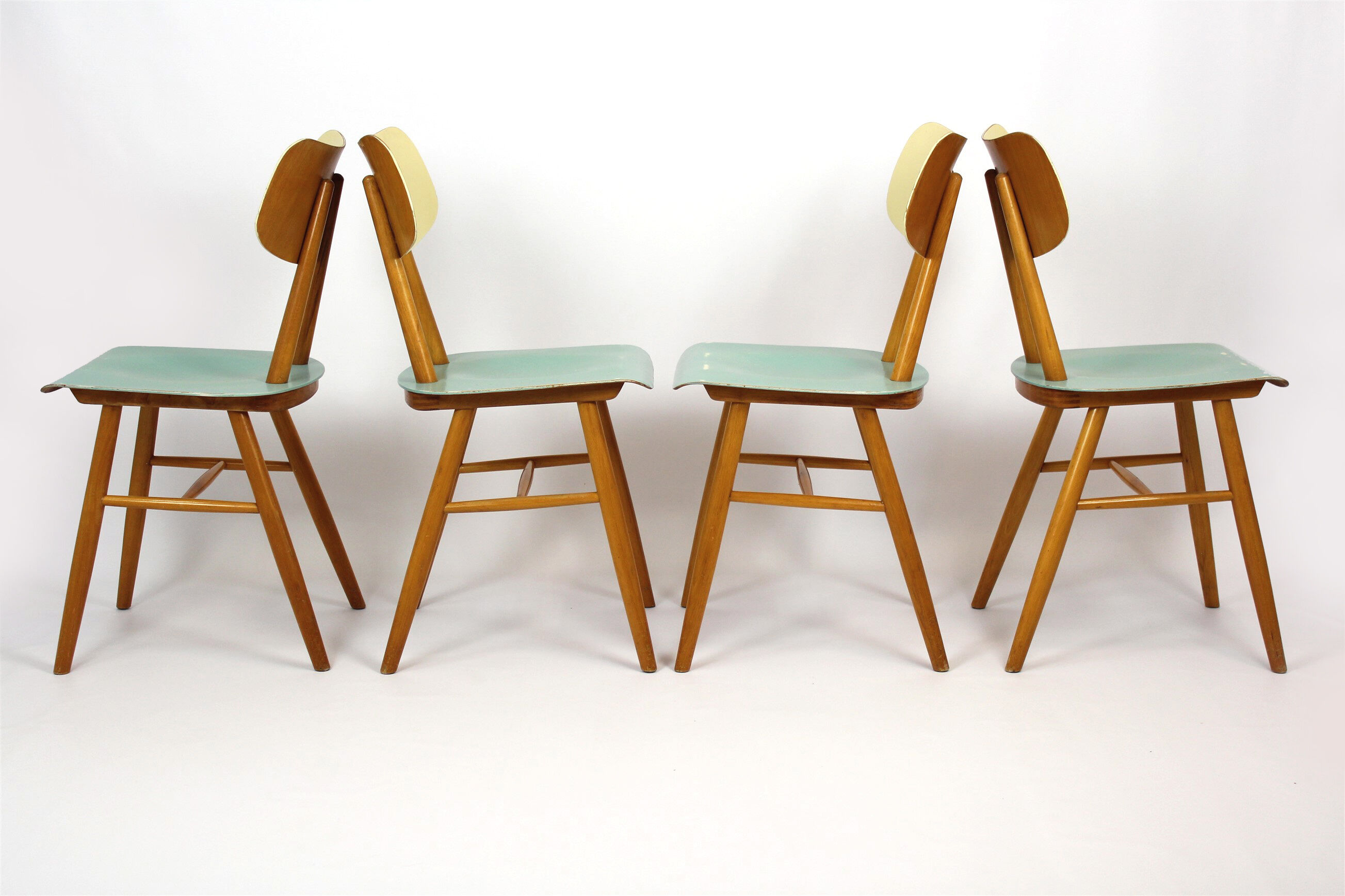 Chaises de salle à manger vintage en bois de Ton, 1971