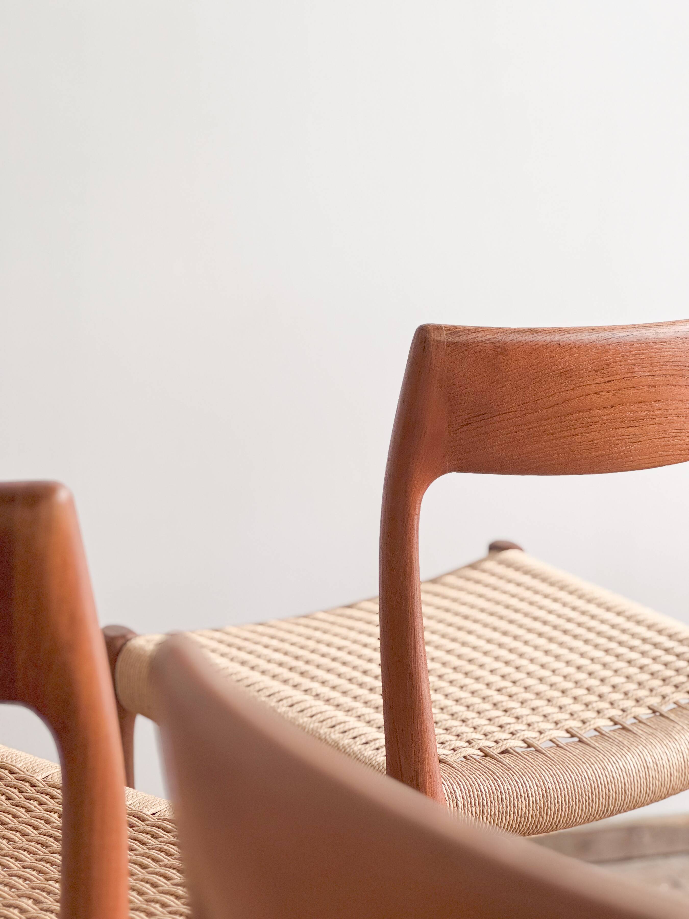 Chaises danoises en teck Mid-Century par Niels O. Møller # 77, set de 8