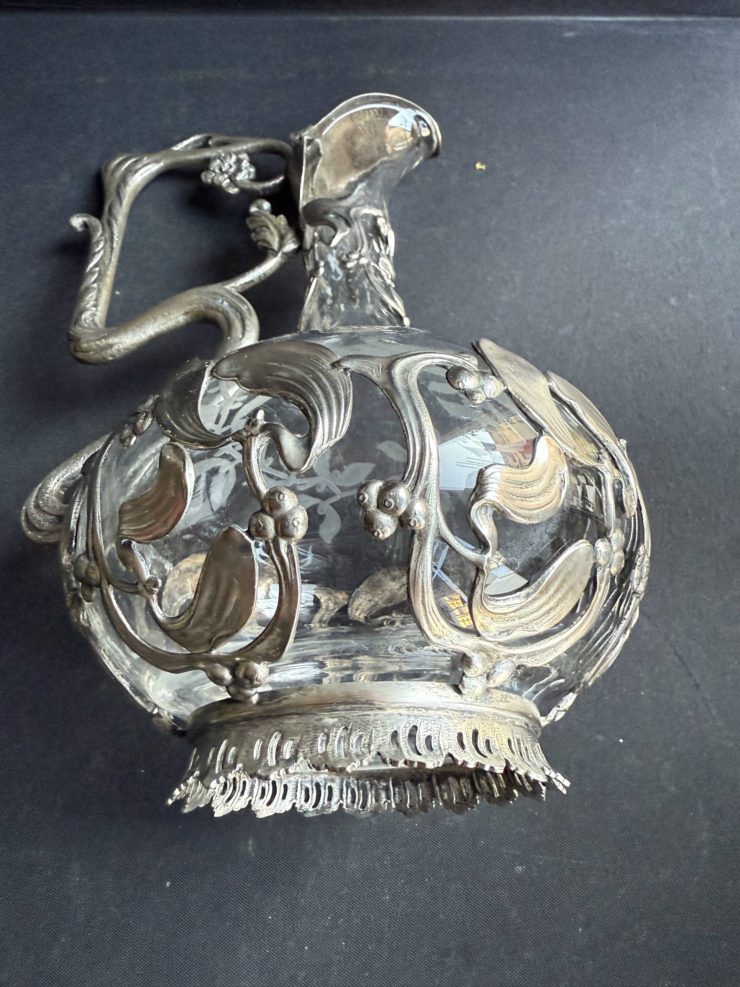 Ewer – Engraved glass and silver-plated metal – Mistletoe decoration