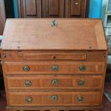 Oak scribane chest of drawers