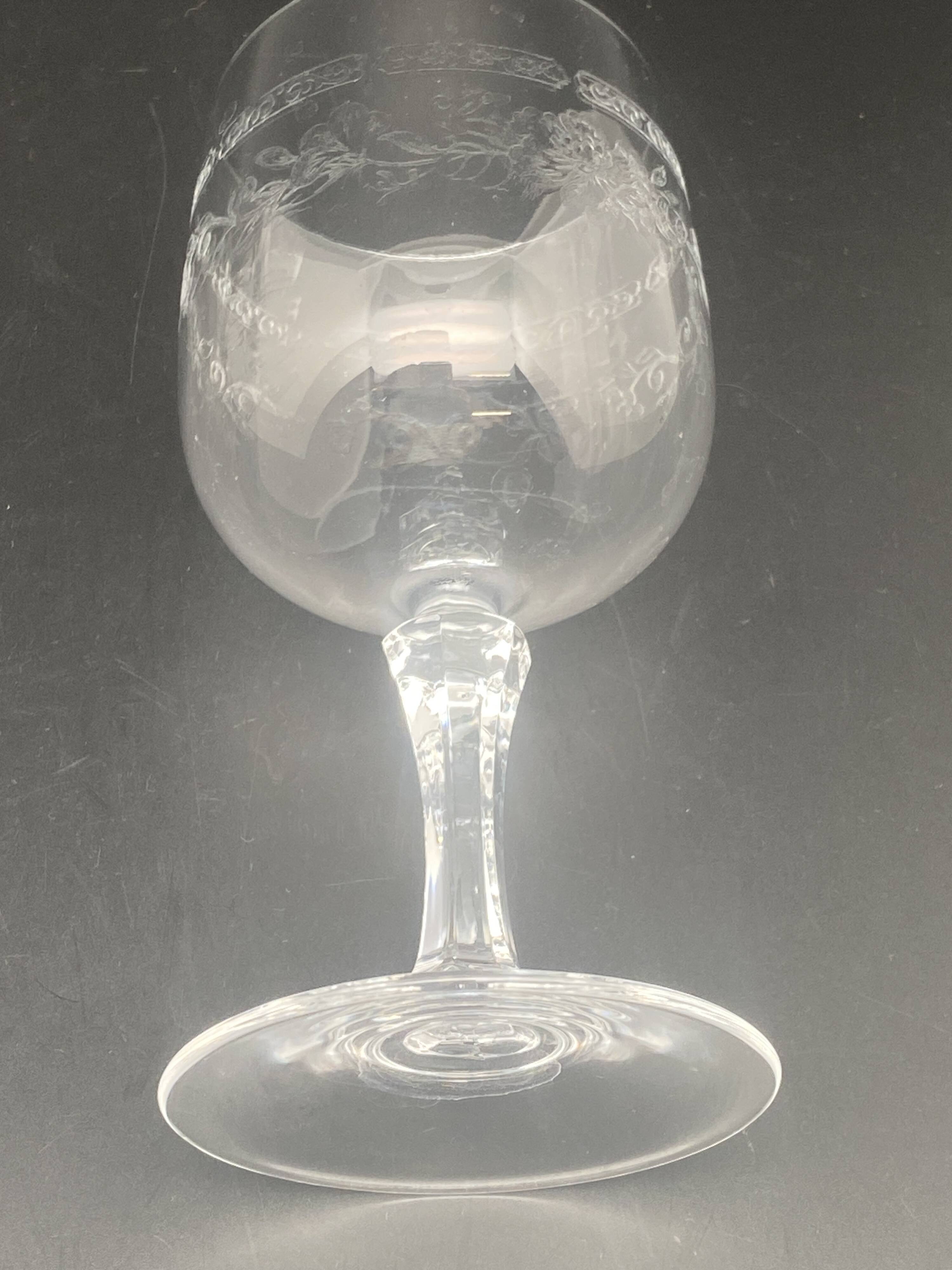 Chiseled crystal wine glasses with flower motif