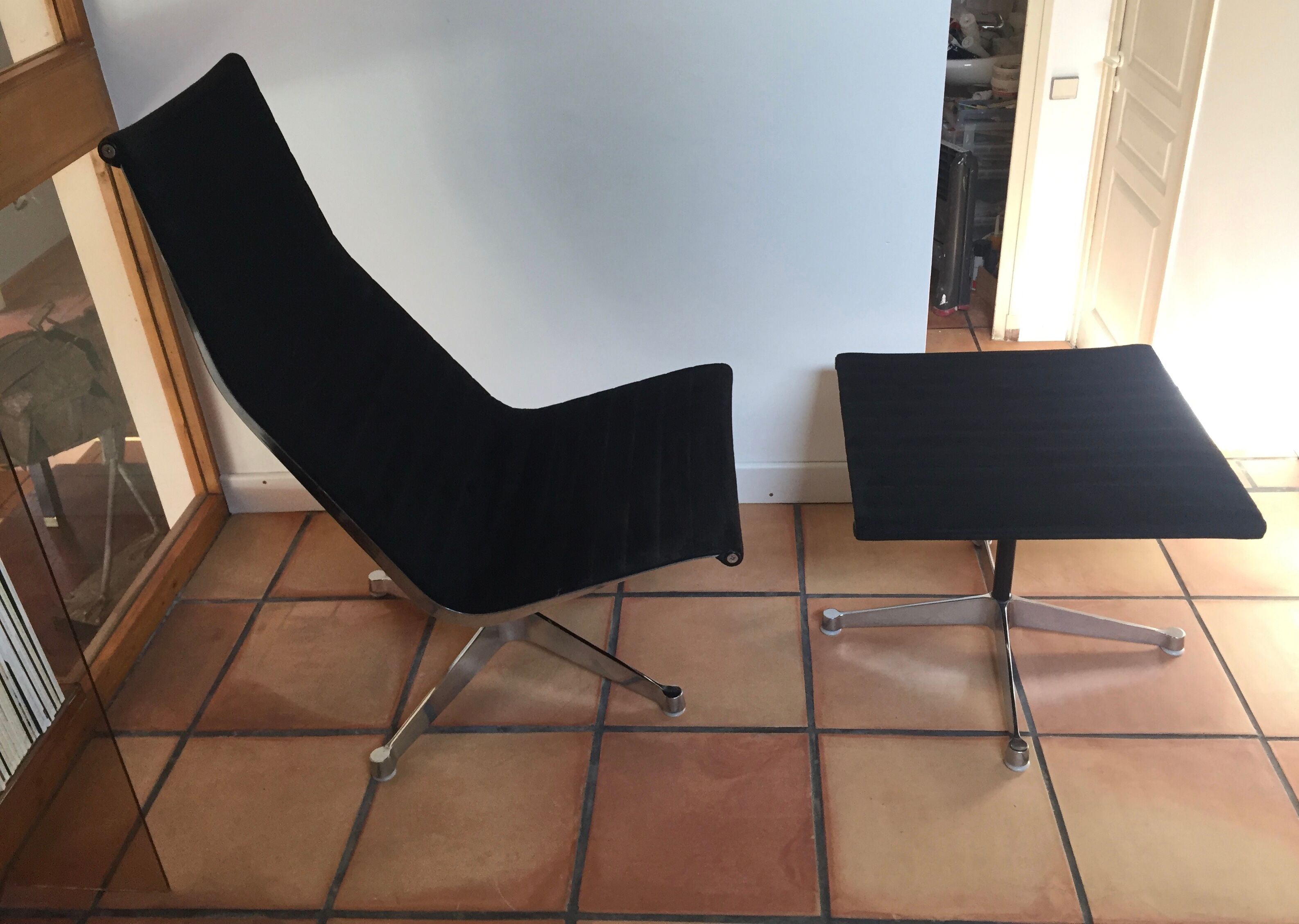 Ea116 Lounge Chairs And His Ottoman Ea125 Charles And Ray Eames For Herman Miller -
