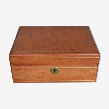Jewelry box or sewing leather interior clean fabrics