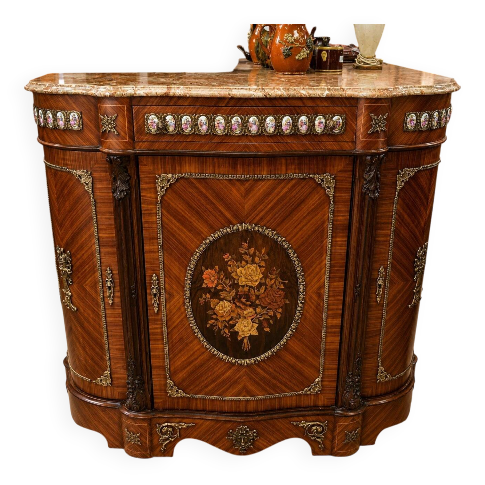 Meuble d’appui de style Napoléon III " Boulle" orné de médaillons