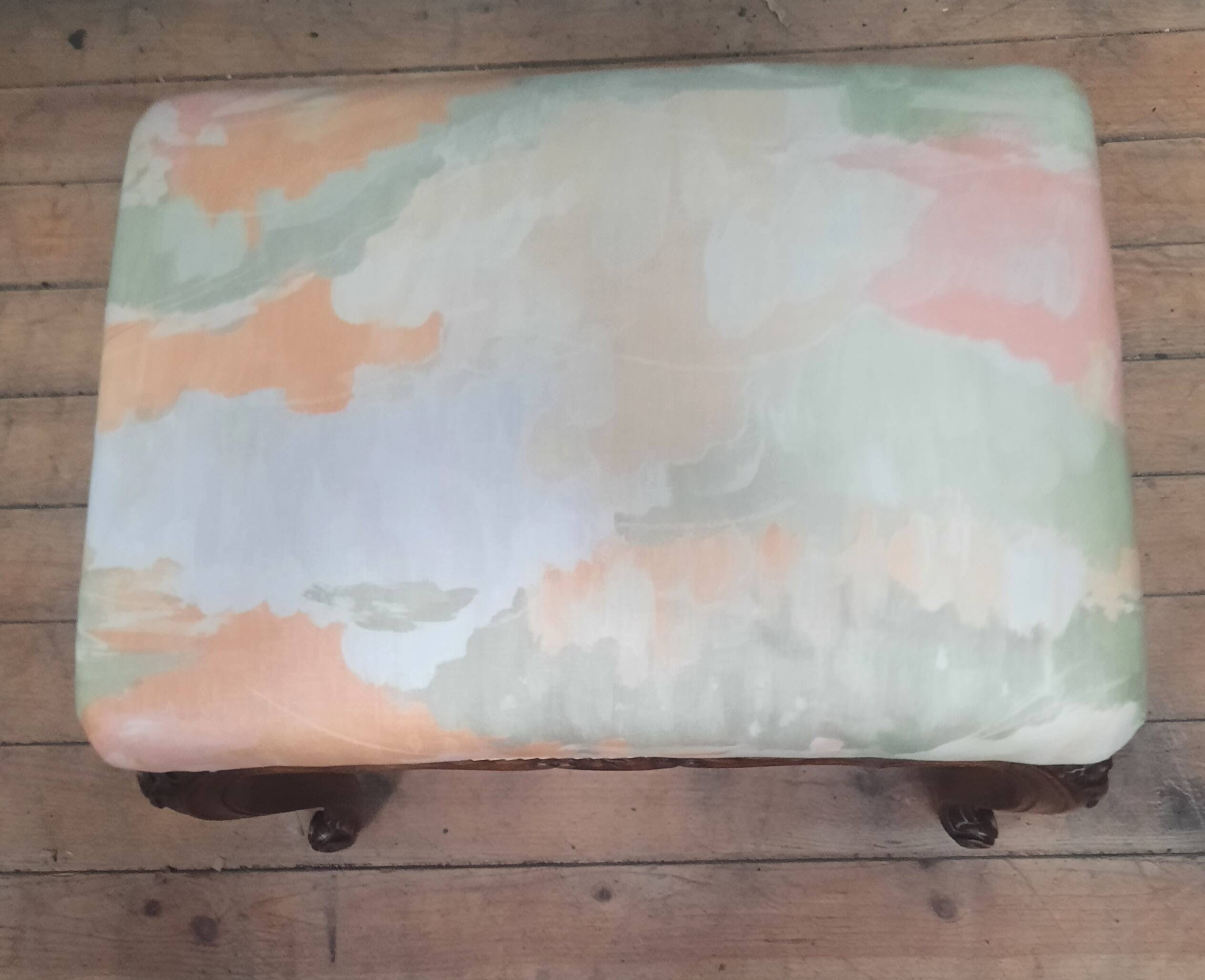 Pouf de style Louis XV  rocaille