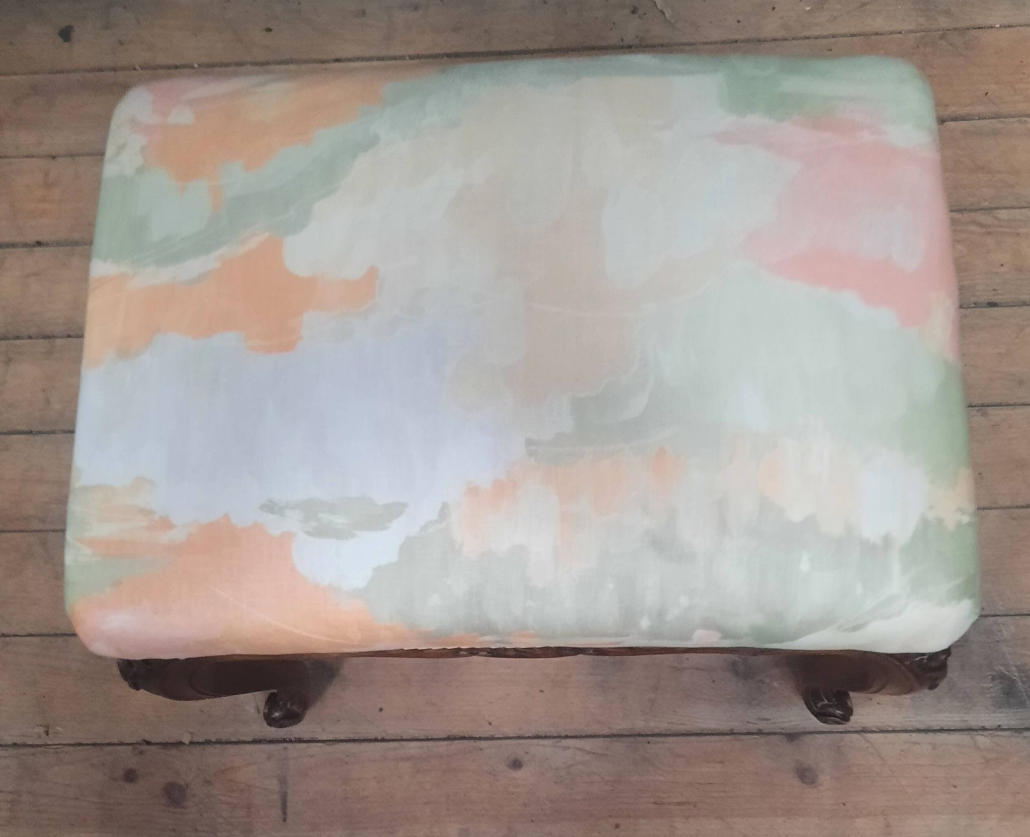 Pouf de style Louis XV  rocaille