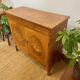 Commode en bois marqueté – Décor floral