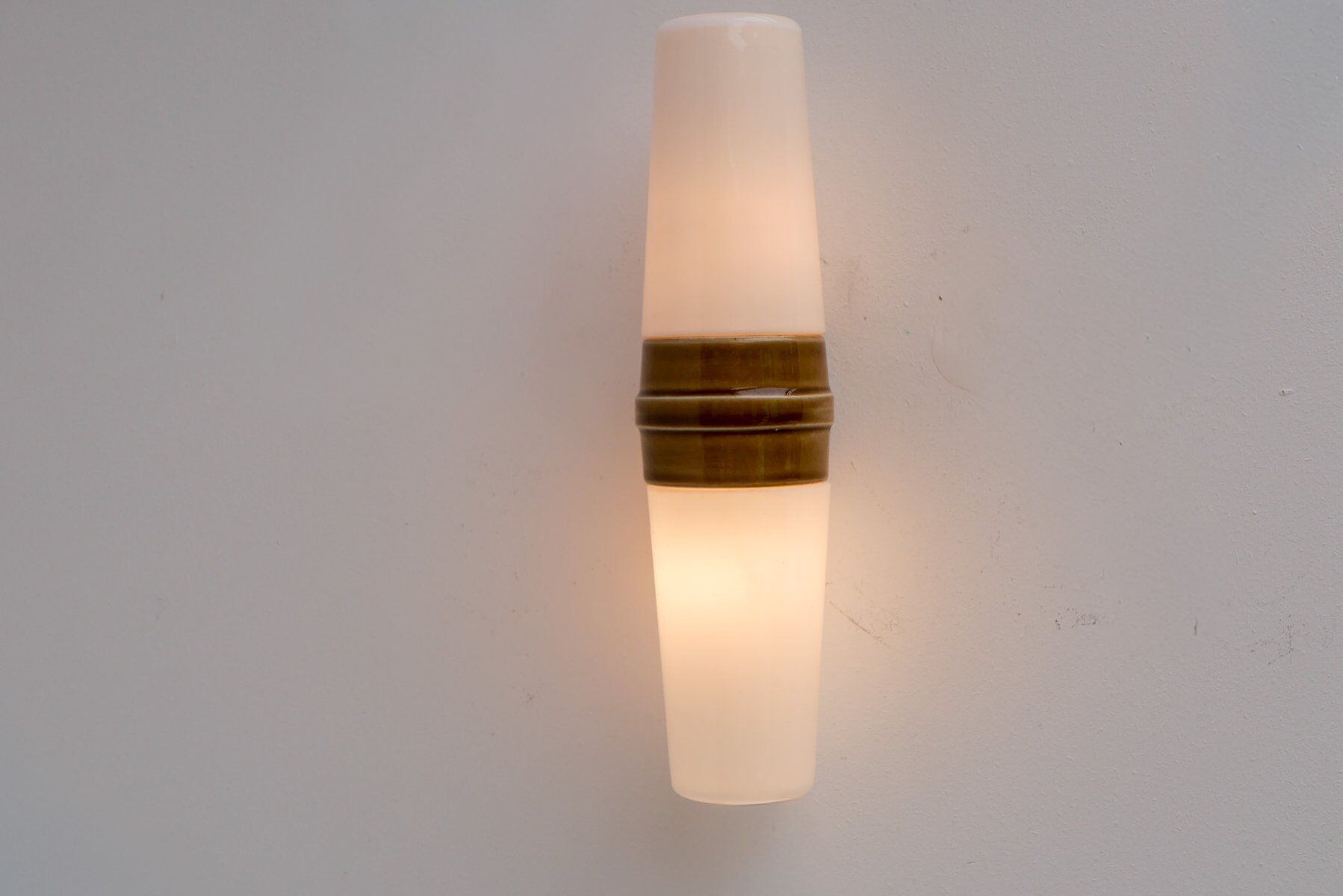 Vintage porcelain bathroom light by Sigvard Bernadotte for Ifö, 1960