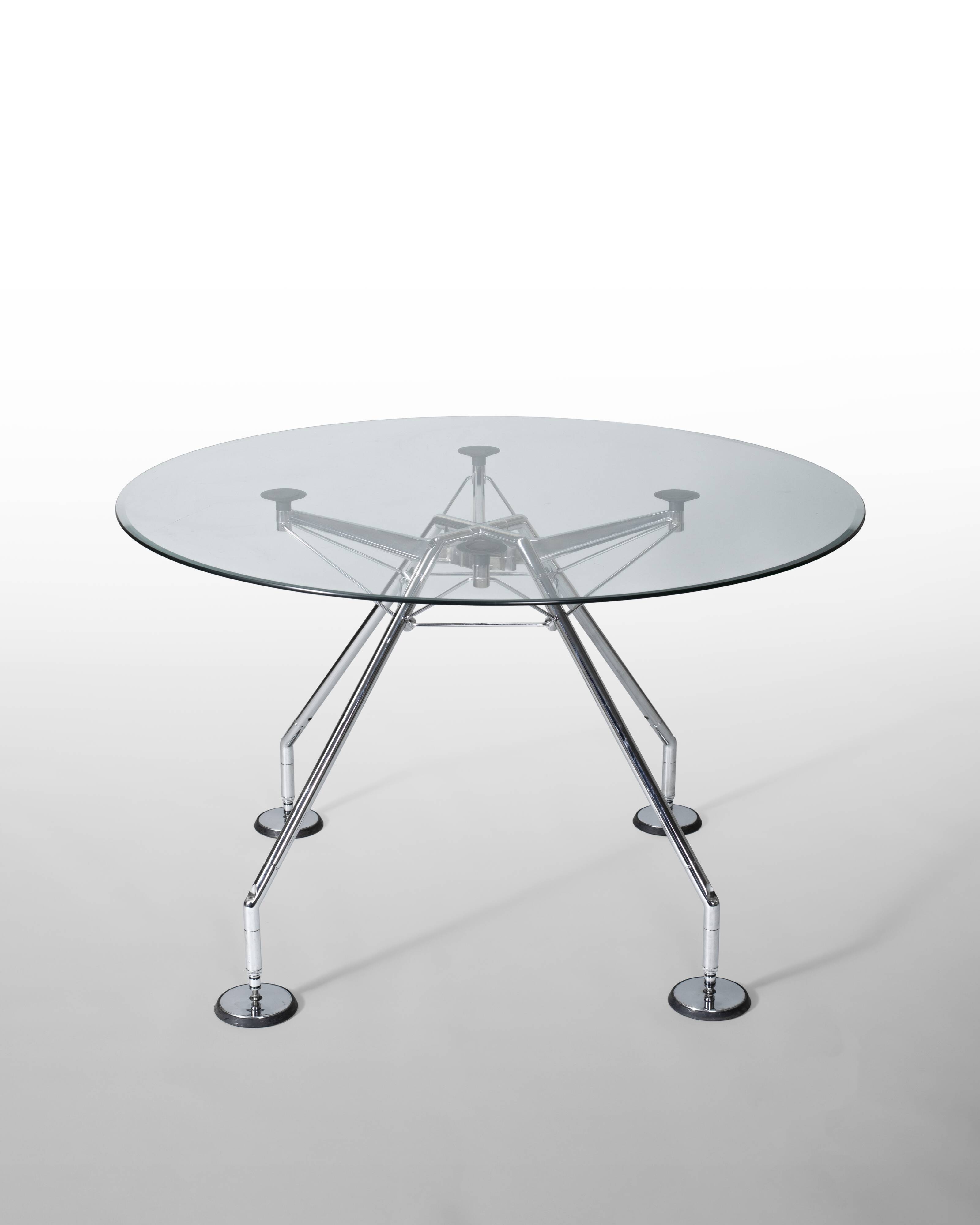 Table ronde Nomos Tecno, Norman Foster, 1986