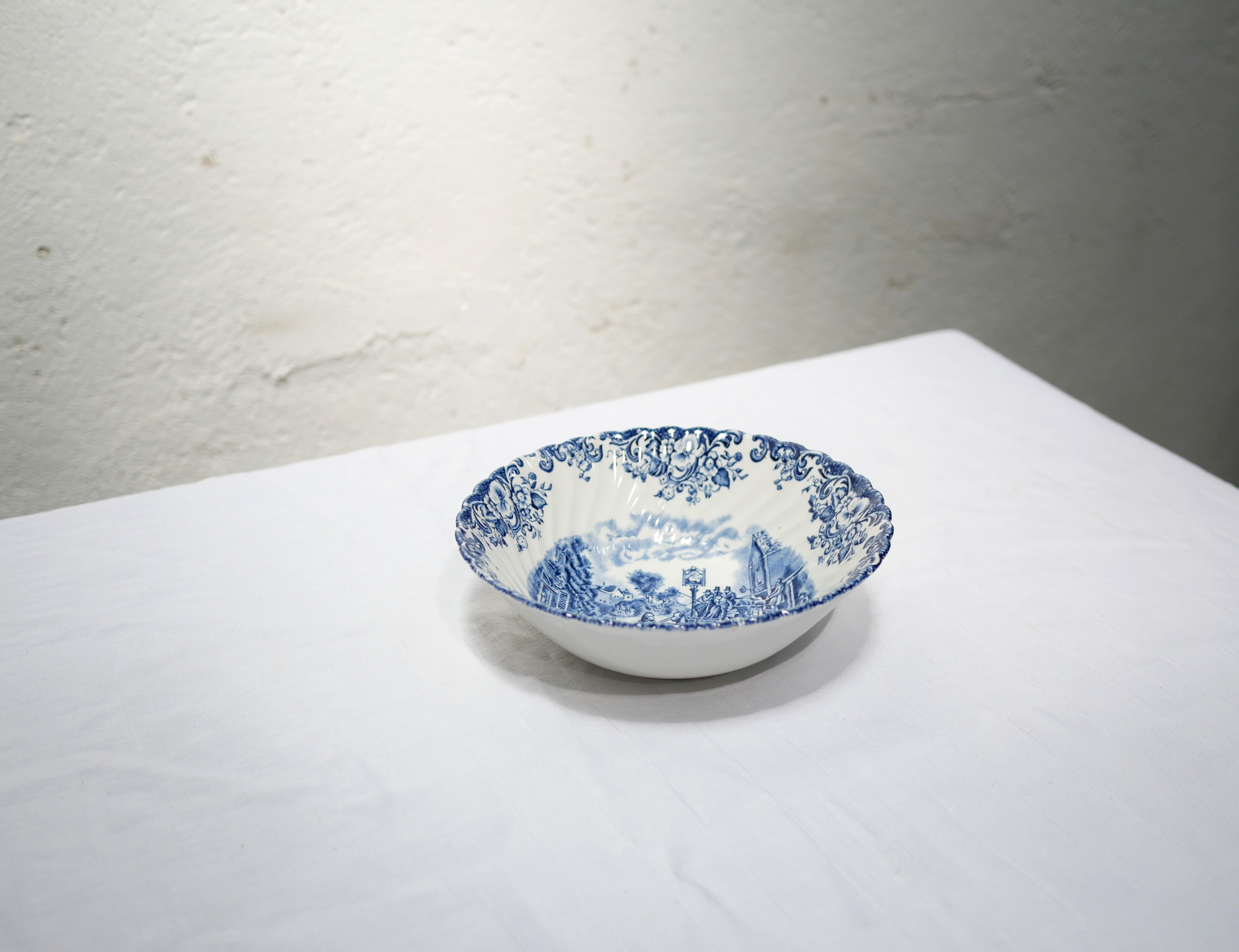 Vintage salad bowl by Johnson Bros, made in England