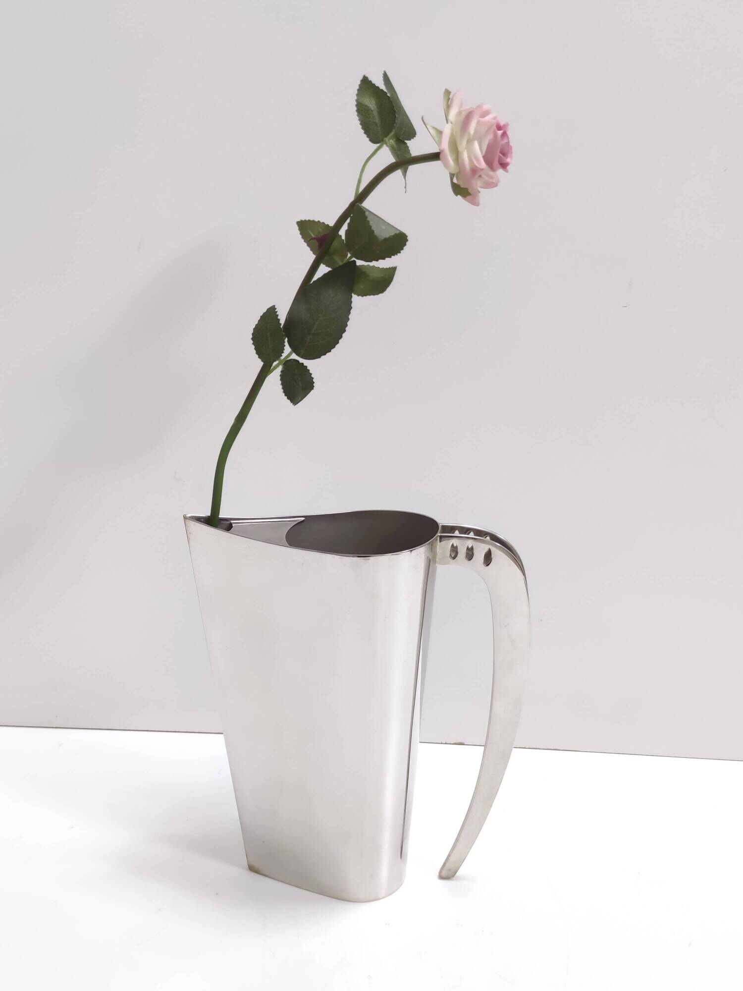 Silver Plated Brass Jug "Kanye"by Lino Sabattini, Italy, 1978 - 1981
