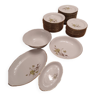 Vierzon porcelain table service