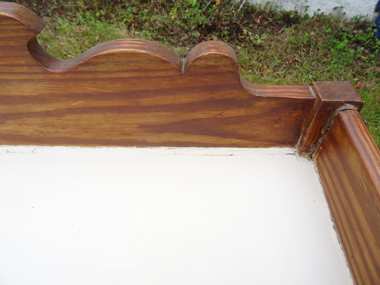 Table de toilette en pichepin