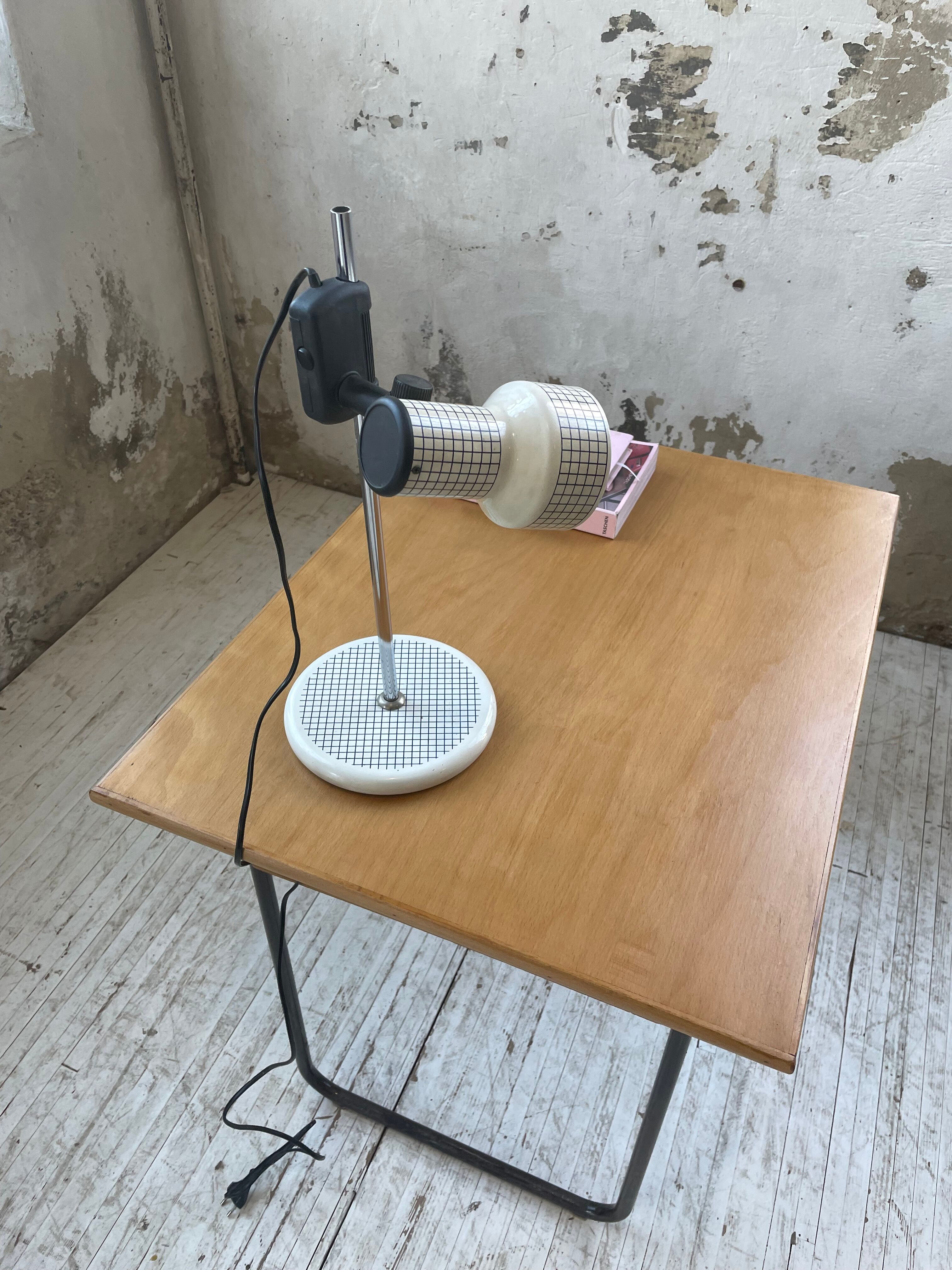 Articulated desk lamp 80s