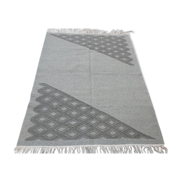 Tapis gris ethnique fait main  152x200cm