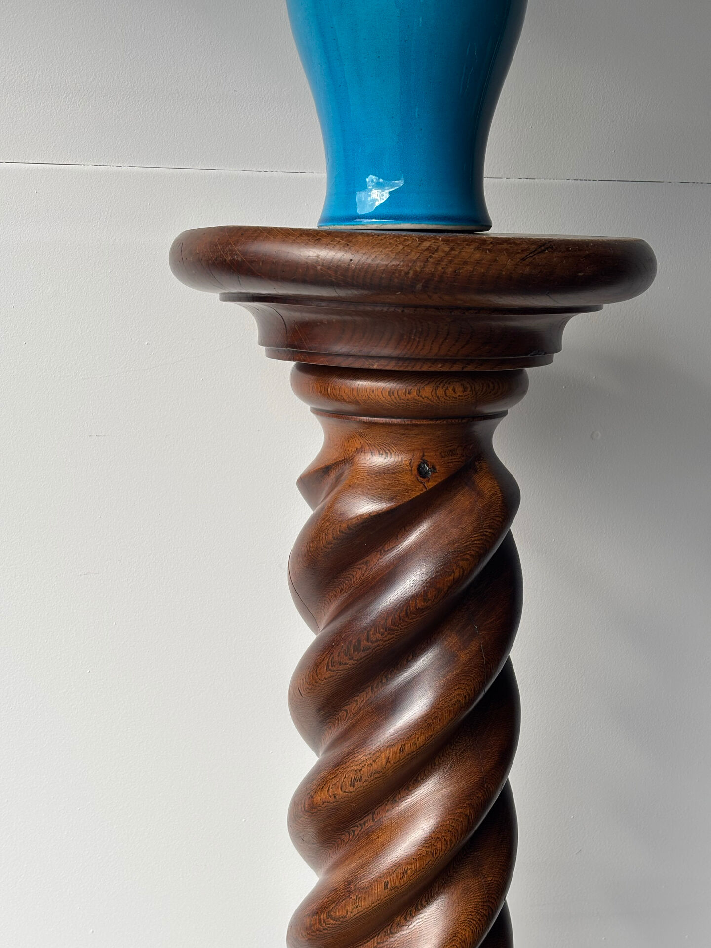 Large twisted solid oak column, early 20th century