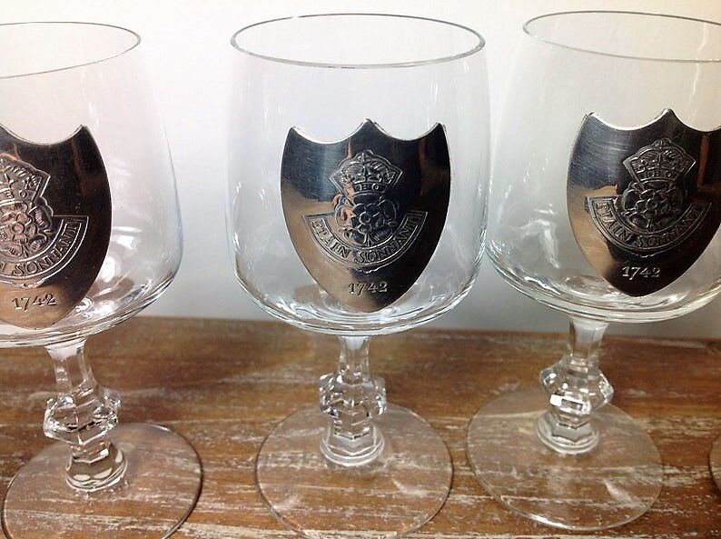 4 "Étain Sonnant" crest glasses