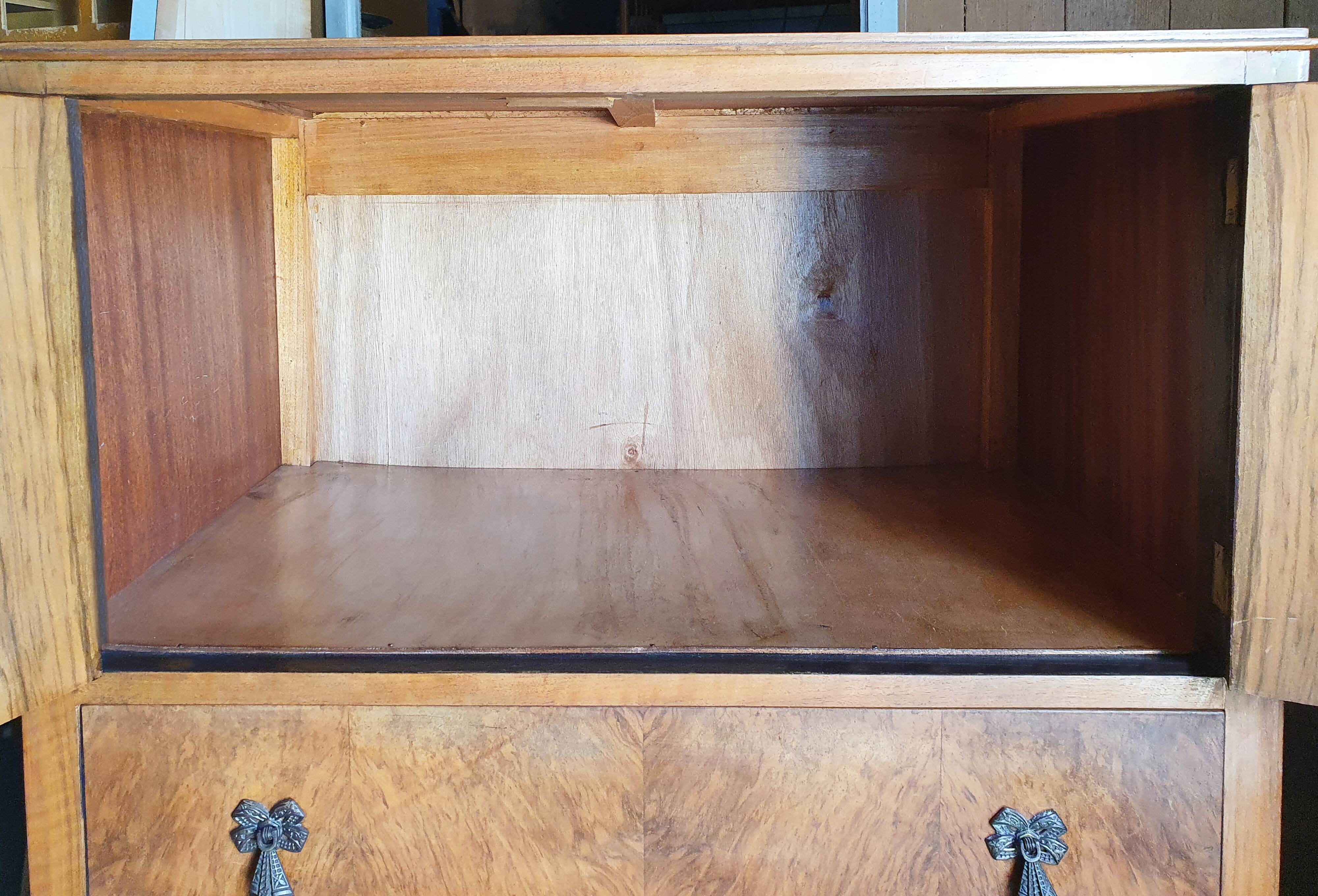 Commode drinks cabinet Robson and sons noyer 1910