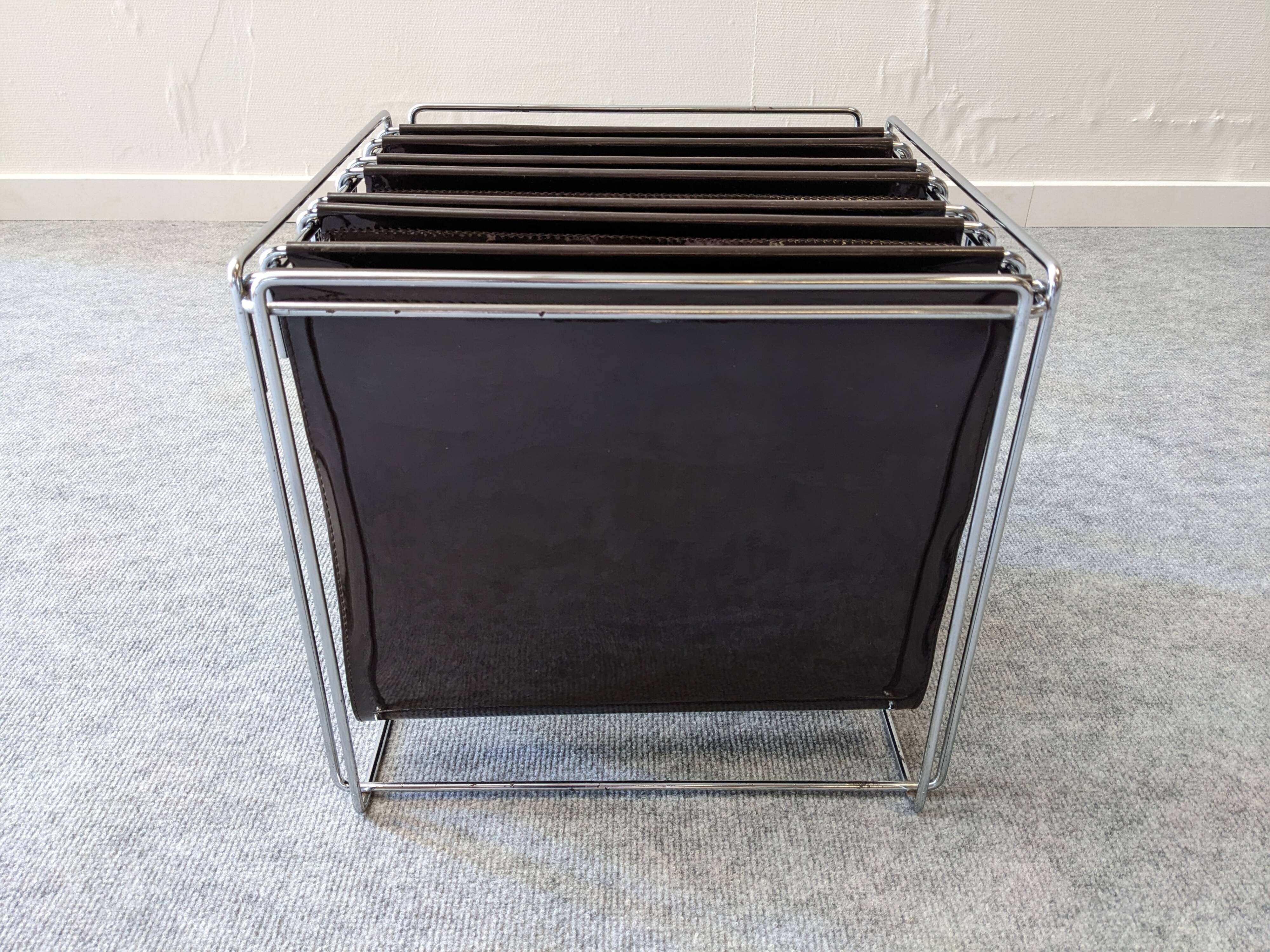 Magazine rack from the 70s/80s by Gérard Rignault for Group SA