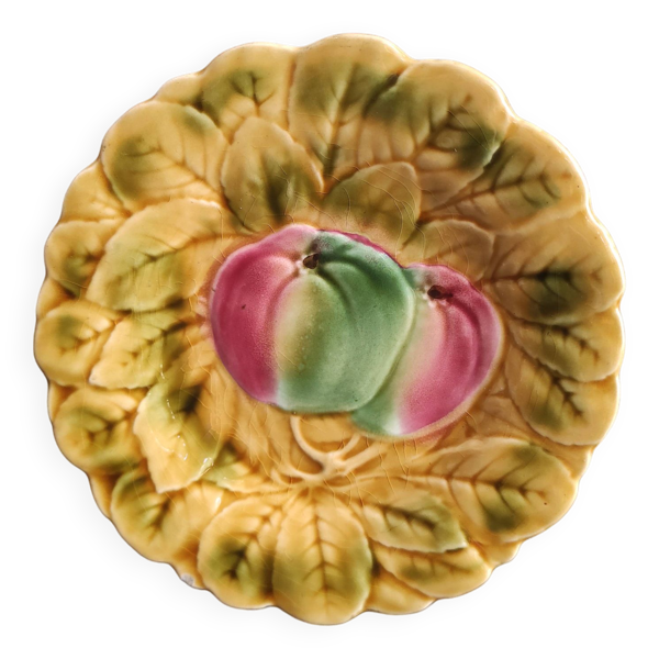 Assiette majolique vintage française à décor de pommes, en barbotine de Sarreguemines