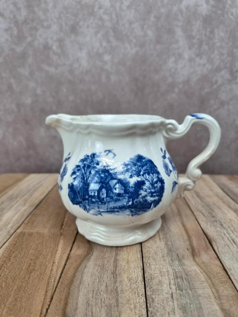 Jug / milk jug Sarreguemines Romantic blue – country decor – vintage earthenware
