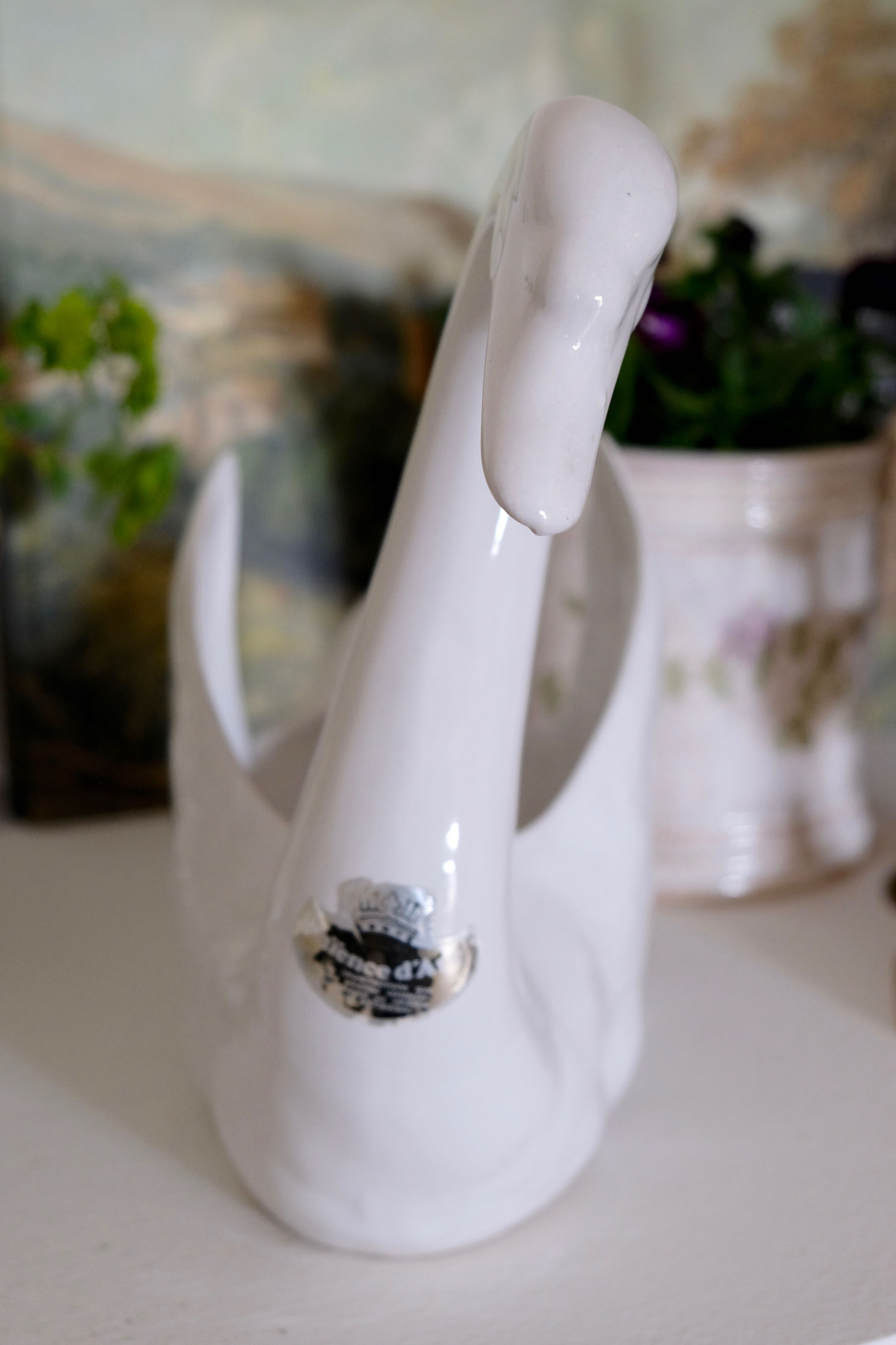 Swan pot cover "Faïence d'Art"