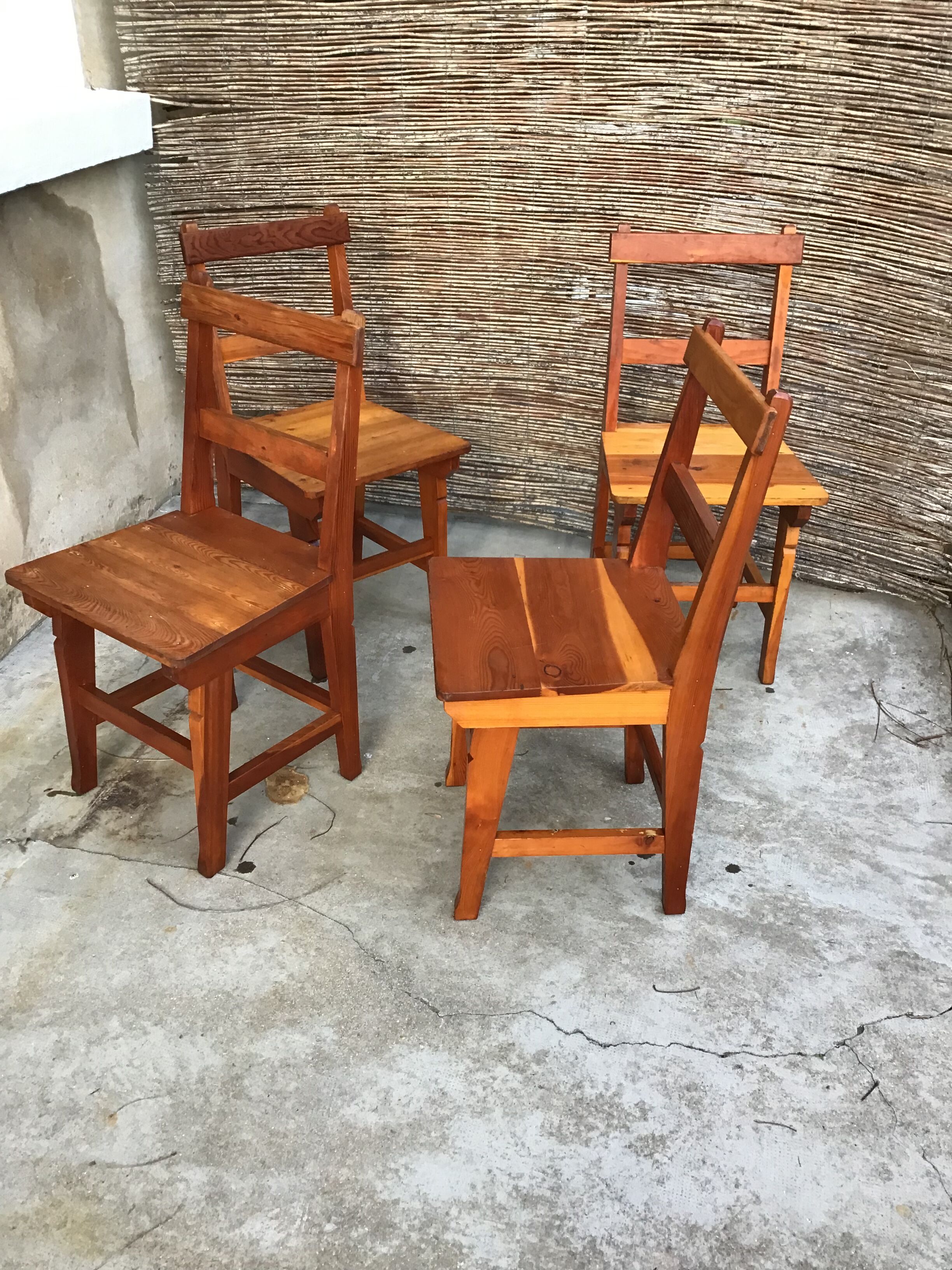 Set of 4 mountain chairs