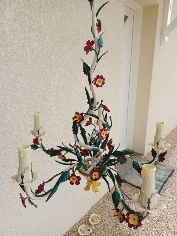 Lustre floral vintage en tôle peinte