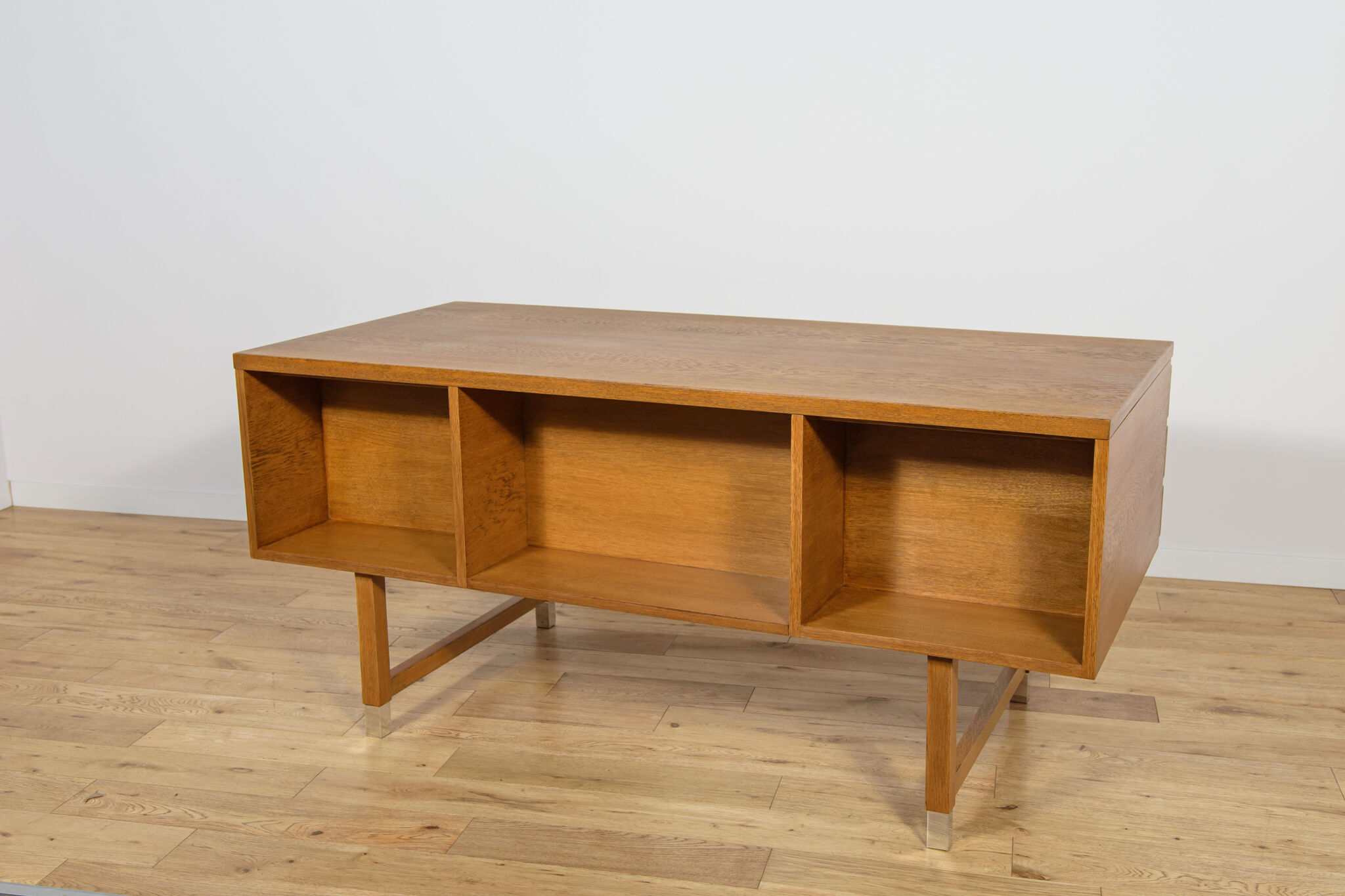 Mid-century modern oak desk from Eigil Petersens Møbelfabrik, Denmark, 1970s