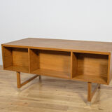 Mid-century modern oak desk from Eigil Petersens Møbelfabrik, Denmark, 1970s