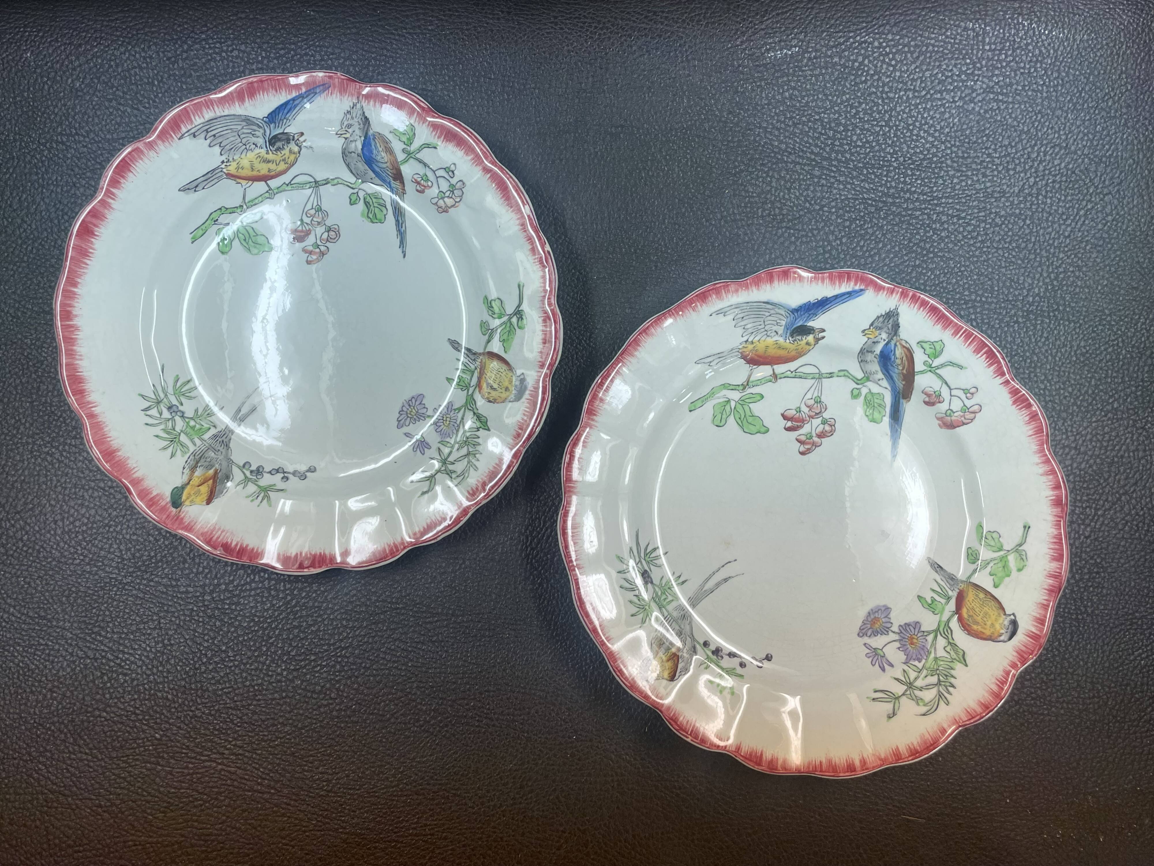 Pair of HB Cie Oiselets iron earth plates - Polychrome 24.5 cm