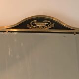 Miroir de style néoclassique en laiton et tôle laquée