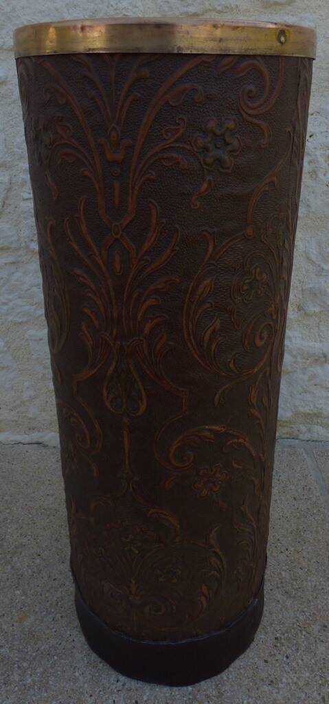 Art deco umbrella stand in boiled cardboard with copper and imitation leather strapping