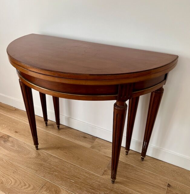 Half-moon table in mahogany from Honduras Louis XVI style