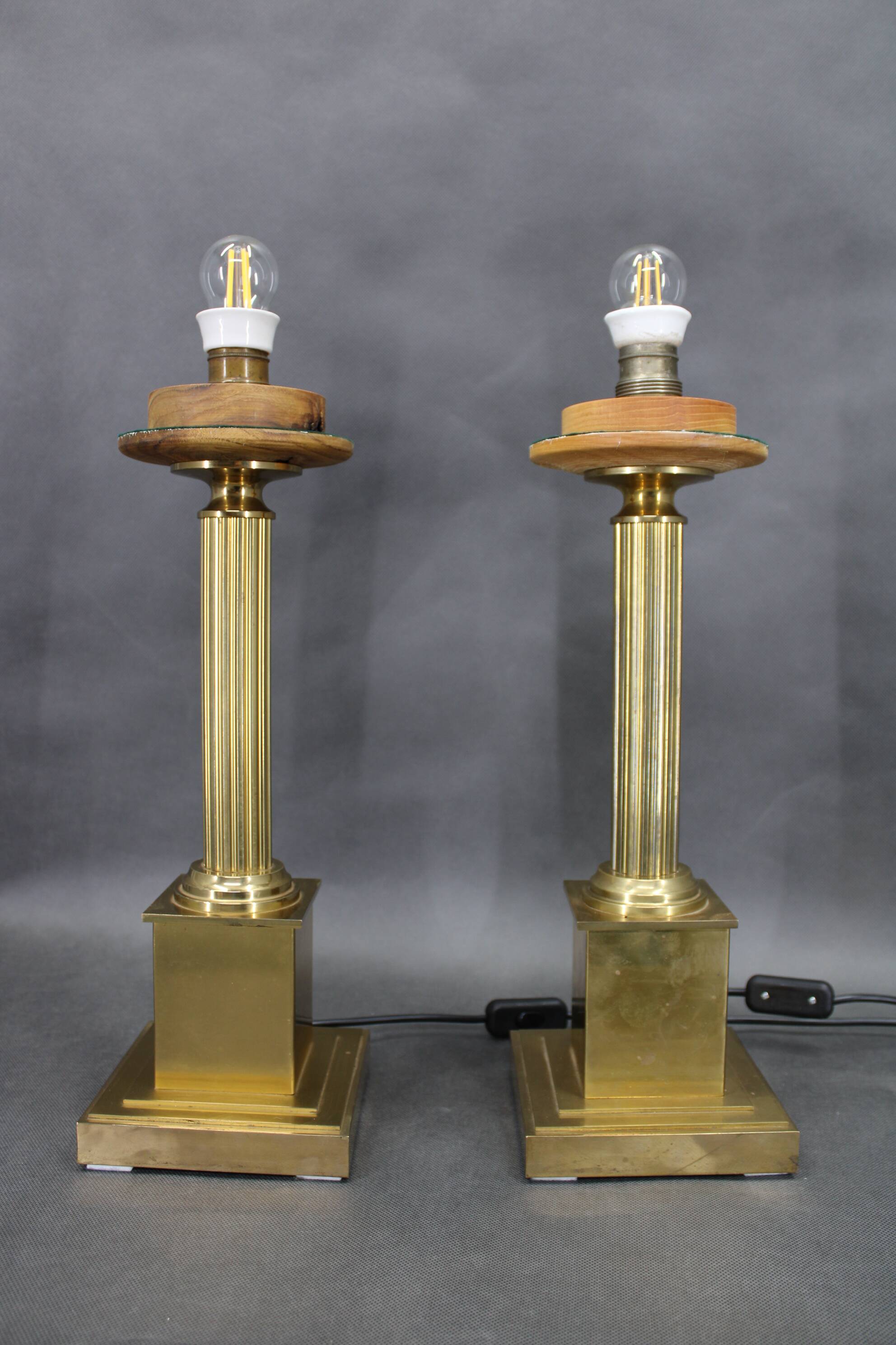 1940s Pair of Italian Restored Brass Table Lamps with Glass Shades