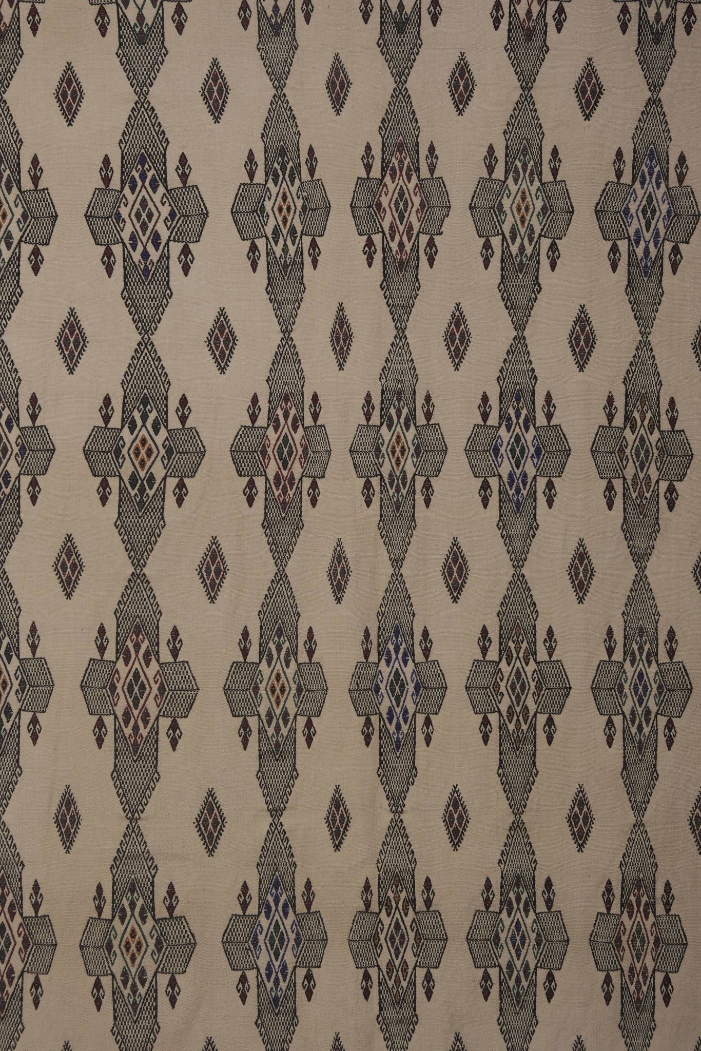 Tapis floral kilim 180x282 cm