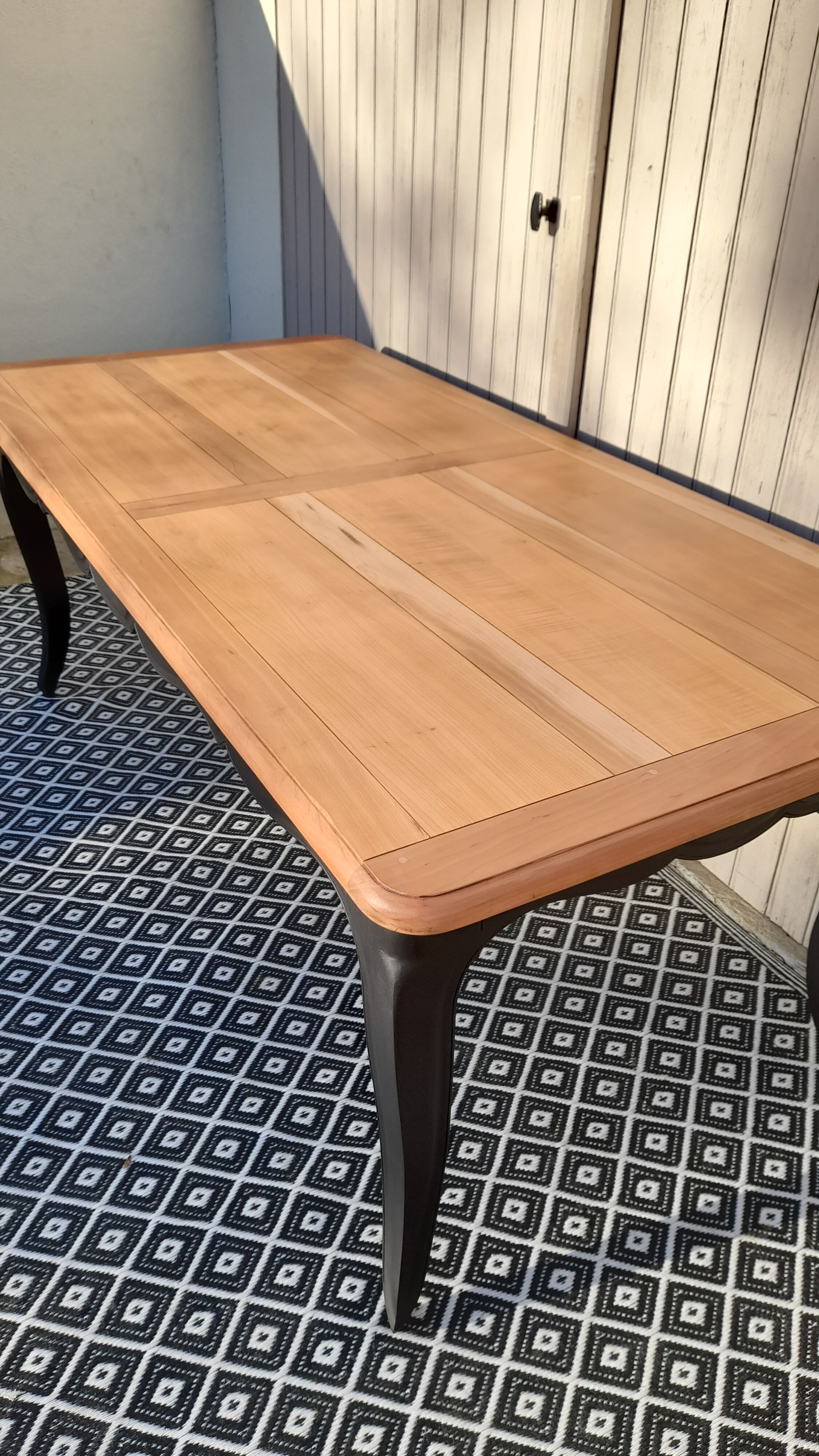 Dining room table