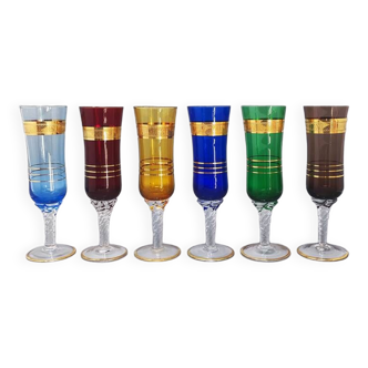 ensemble de six verres des années 1960 en verre de Murano. Fabriqué en Italie