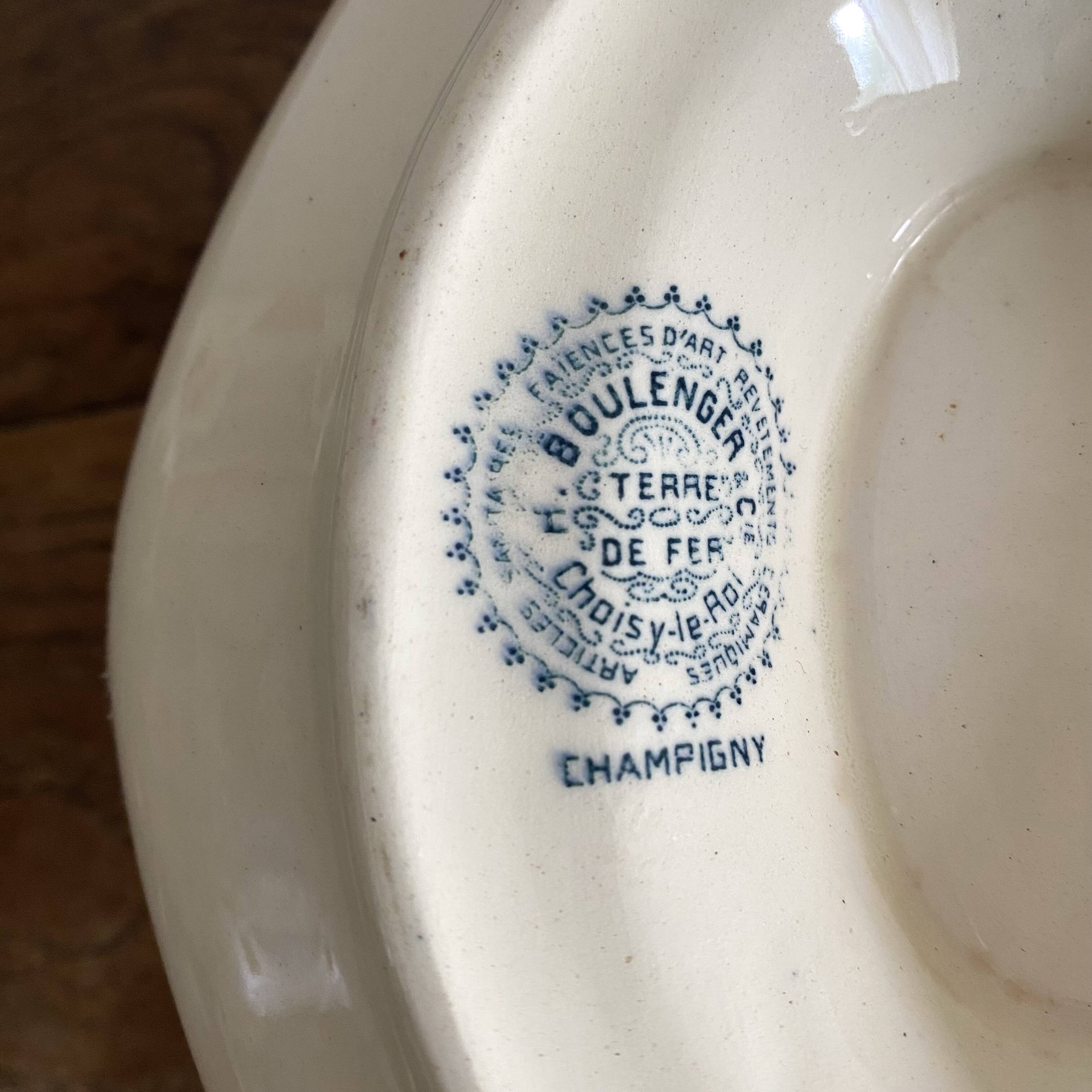 Choisy le roi "Champigny" iron clay sauceboats