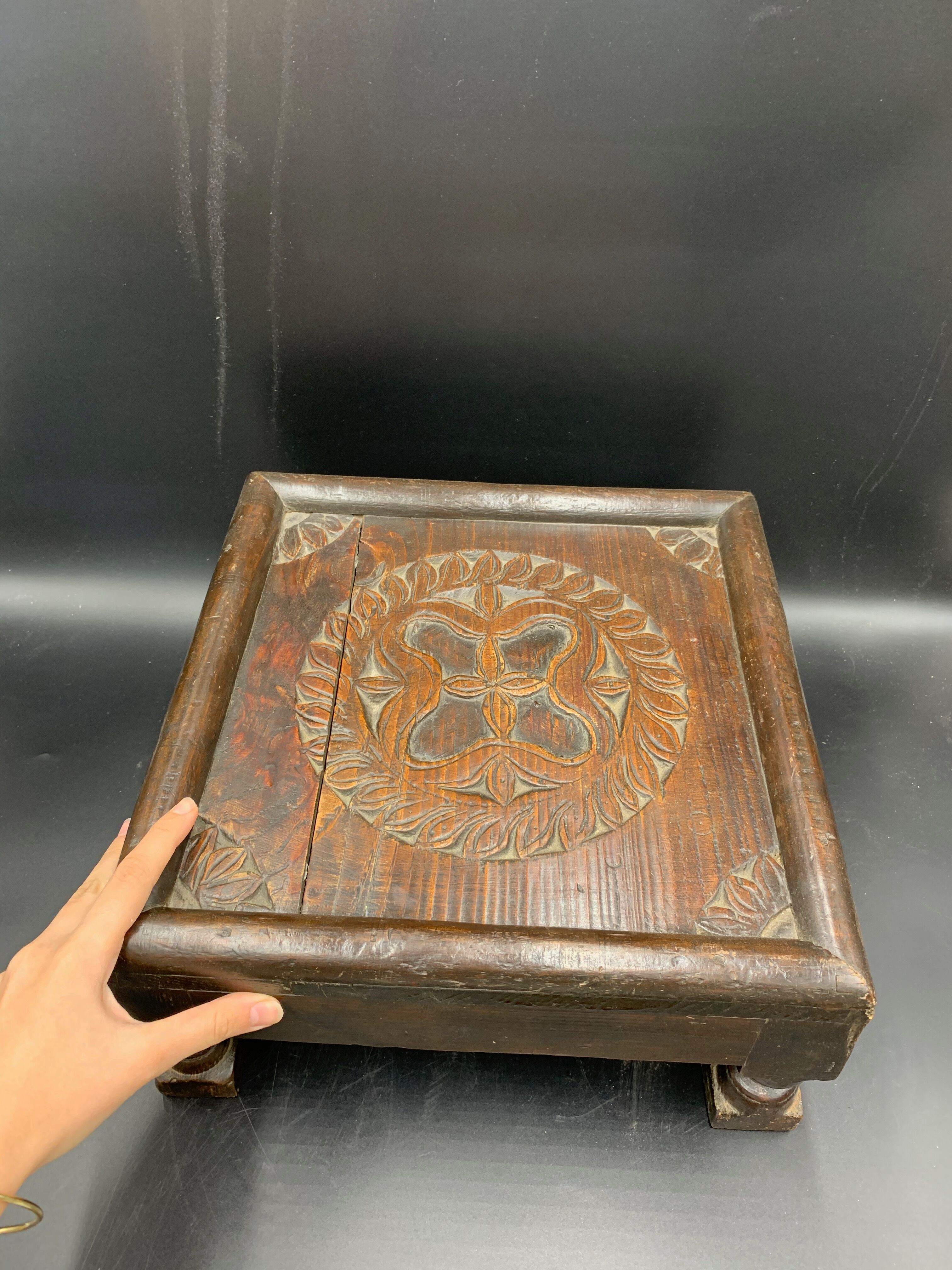 Coffee table carved from a rosette, Pakistan, Swat Valley