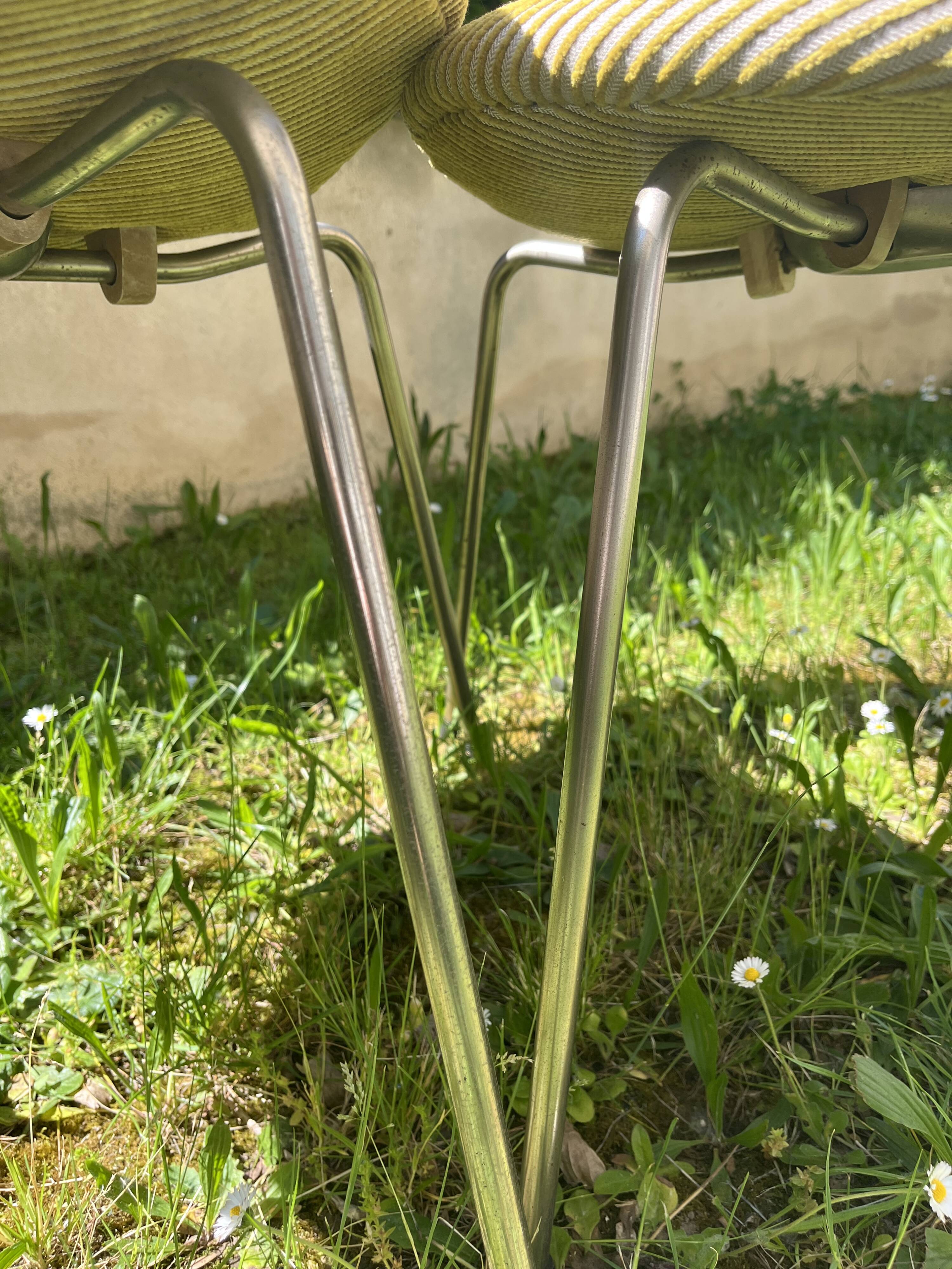 Set of 2 Jacobsen number 7 chairs, first series 1960.