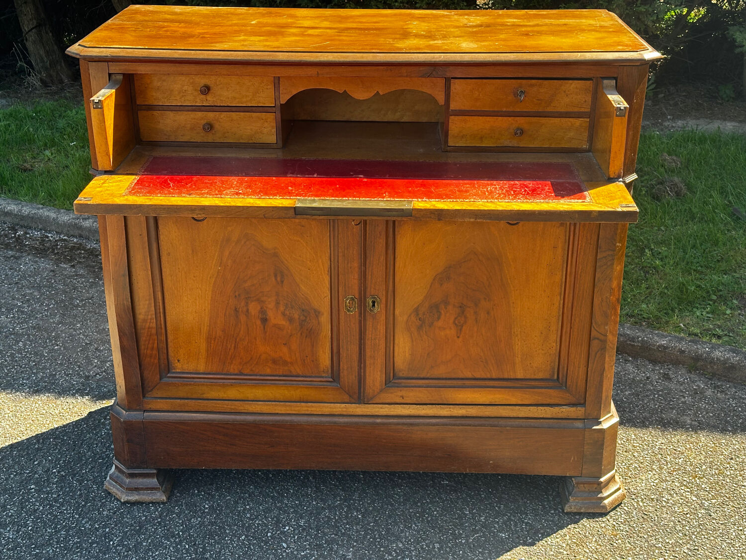 Antique drop-leaf secretary in walnut – Louis-Philippe period (19th century)
